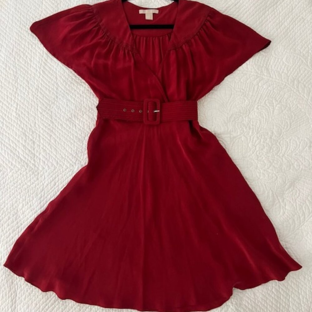HYPE 100% Silk V-Neck w/ Red Belt - Size 4